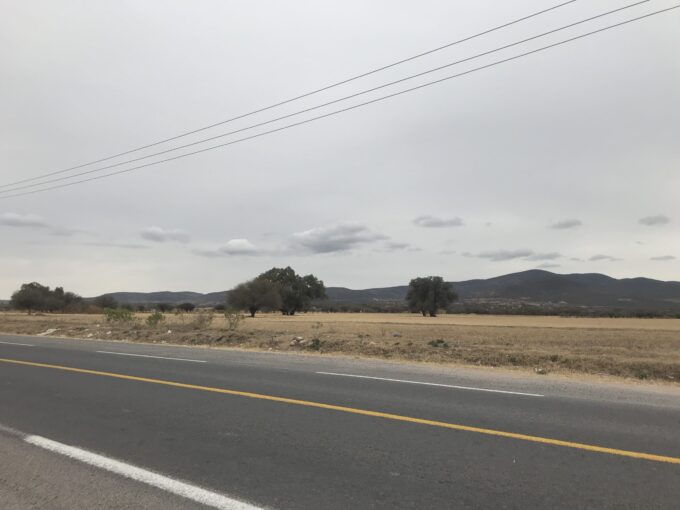 TERRENO EN VENTA 130 HECTAREAS $5,100,000 USD (Carretera a corral de piedra ,zona industrial)